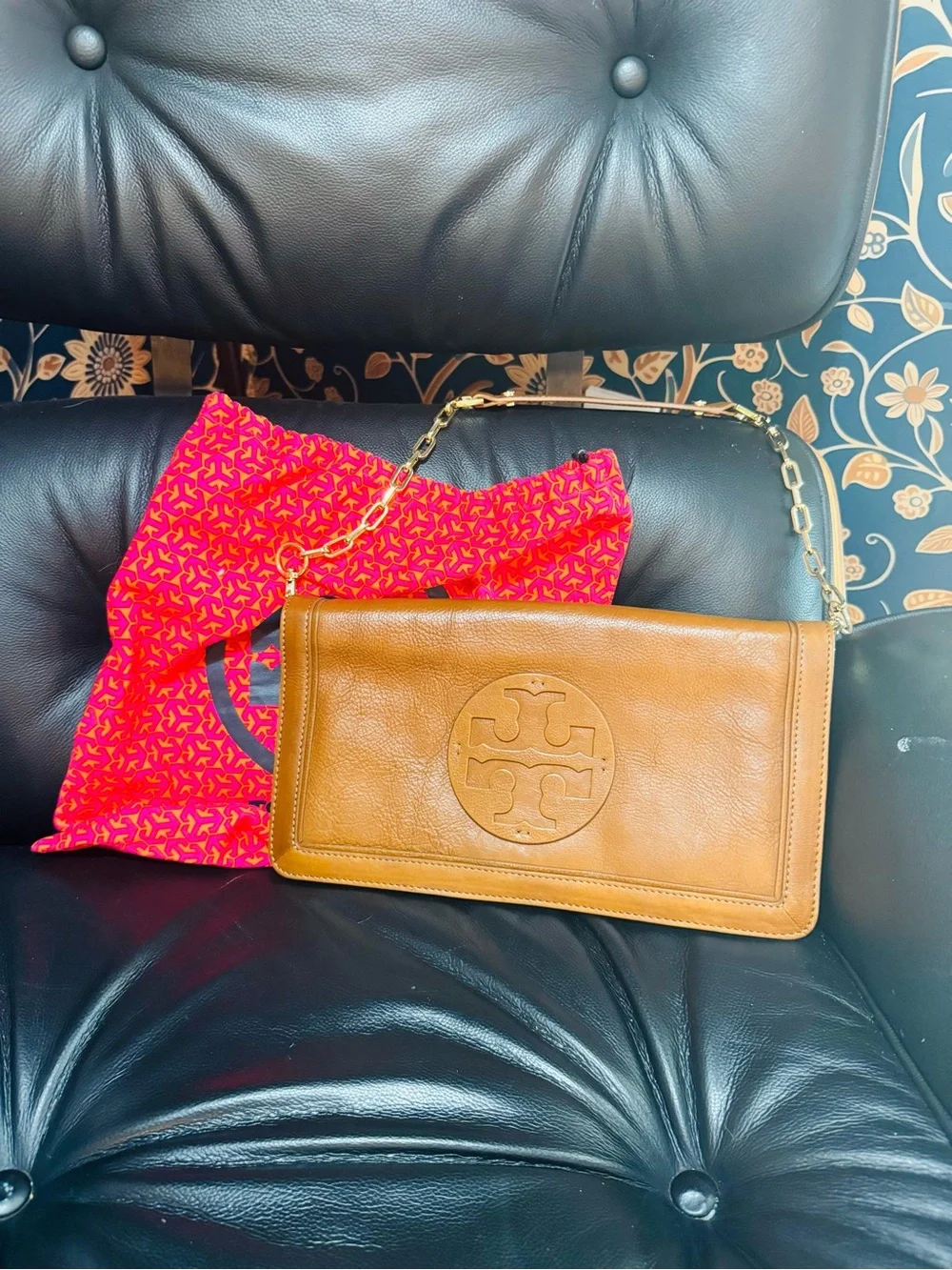 Tory Burch Amanda Leather Shoulder Bag Clutch | Luggage Brown + Gold | Dust Bag